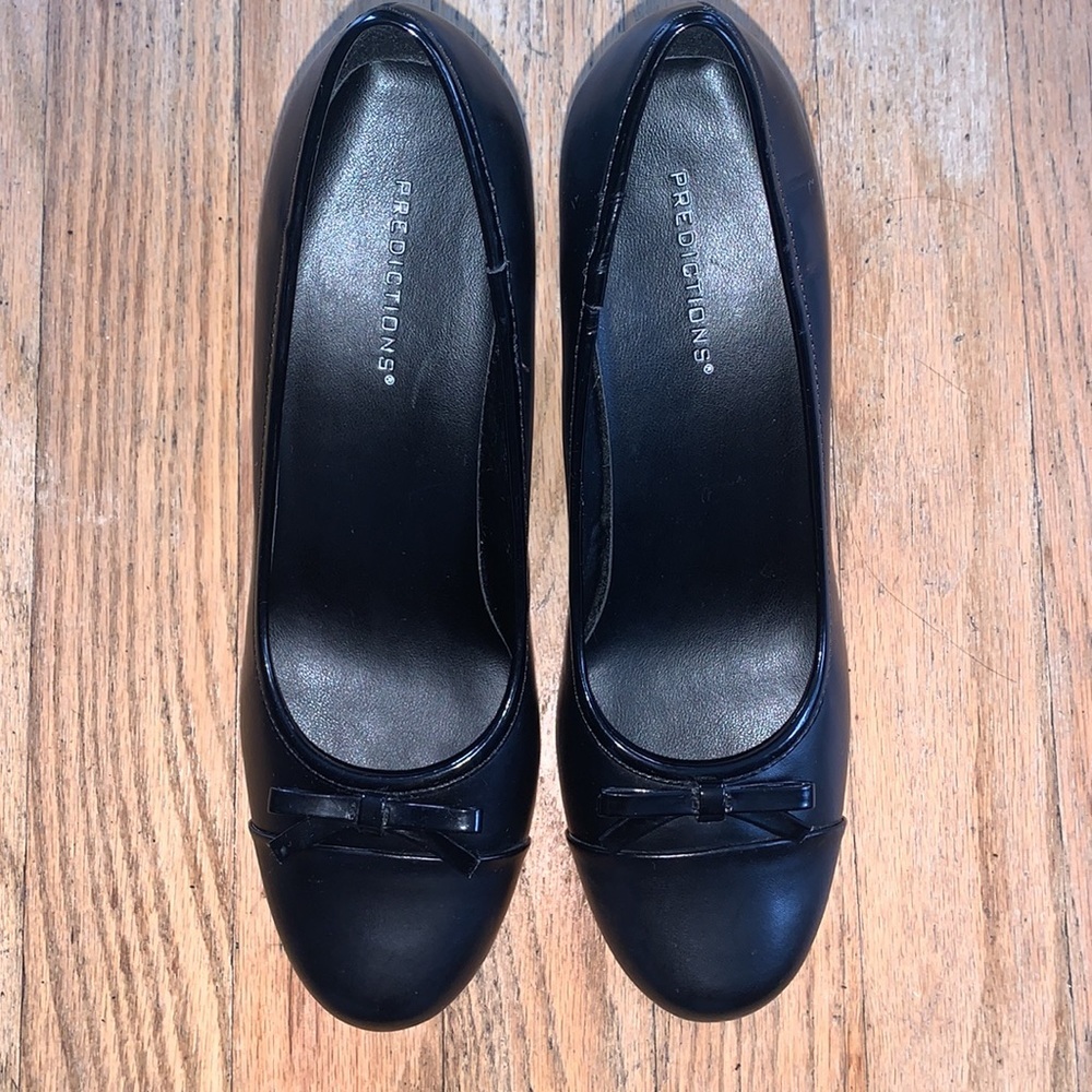 Black High heels predictions brand. Size 7 1/2 - Picture 2 of 8